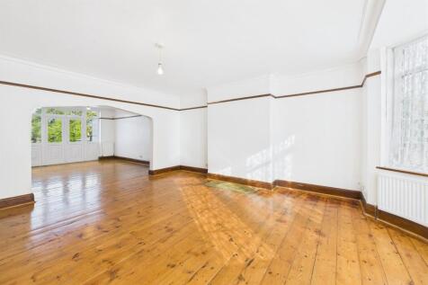 Living Room &amp; Di