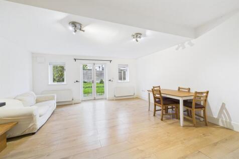 Living Room / Kitche