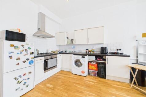 Living Room / Kitche