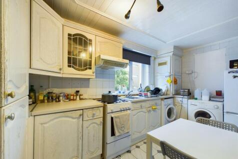 CAM02826G0-PR0035-STILL003.jpg