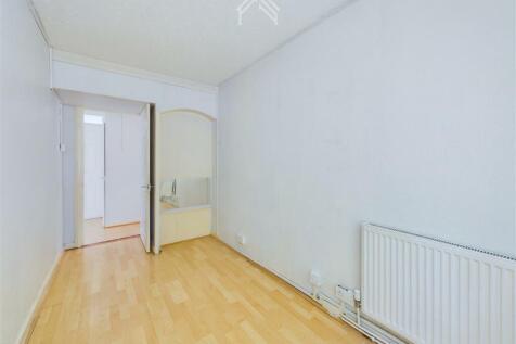 CAM02700G0-PR0174-STILL007.jpg