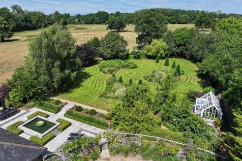 Main Garden.jpg