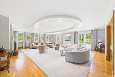 Main Living Room.jpg