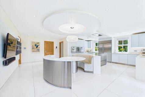 Kitchen 1.jpg