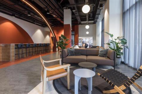 Lounge 1.jpg