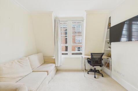 CAM02700G0-PR0358-STILL008.jpg