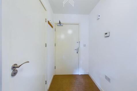 CAM02700G0-PR0191-STILL005.jpg