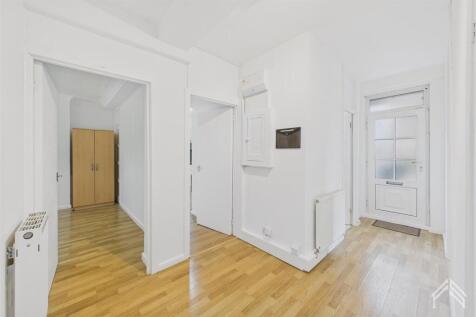CAM02700G0-PR0401-STILL003.jpg