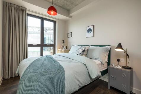 3. The Robinson- Bedroom.jpg