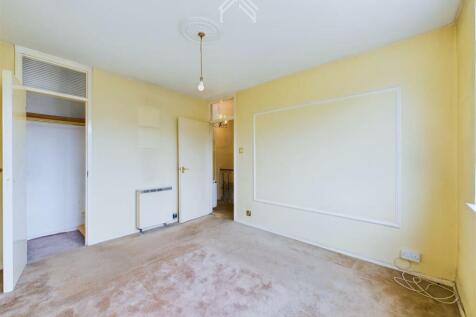 CAM02700G0-PR0161-STILL021.jpg