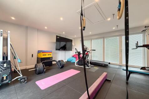 Gym / Garage