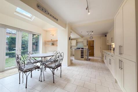 Breakfast Room