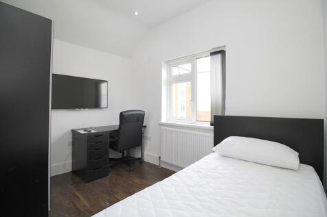 Bedroom (Main)