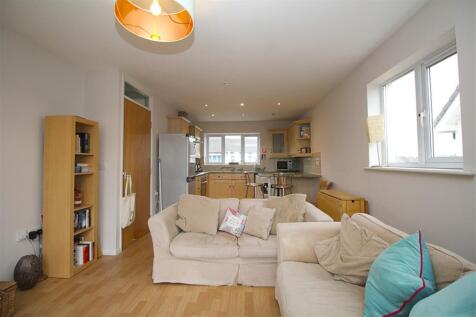 Lounge / Kitchen
