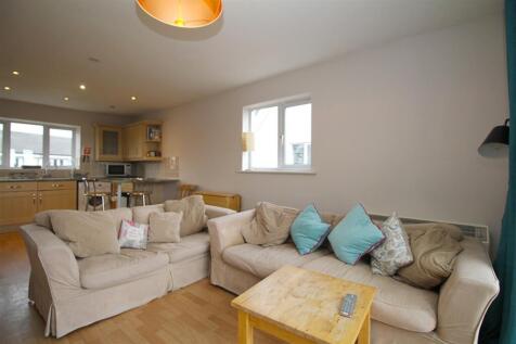 Lounge / Kitchen
