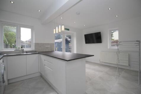 Lounge / Kitchen