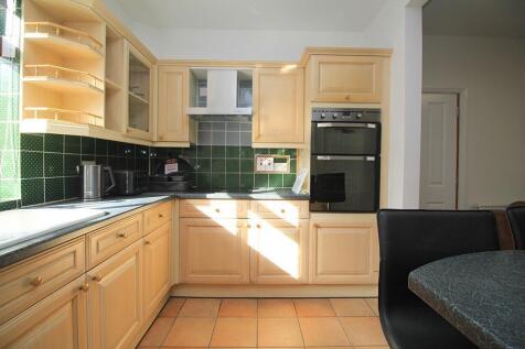 Kitchen (Shared)