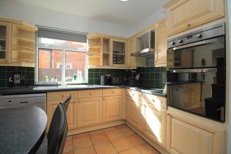 Kitchen (Shared)