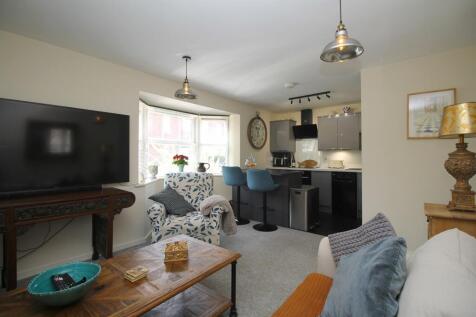 Lounge / Kitchen