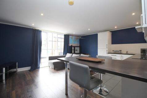 Kitchen / Lounge