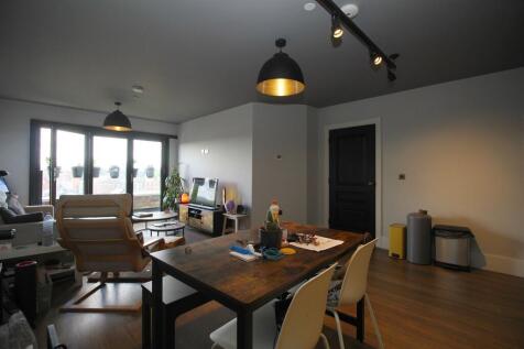 Lounge / Kitchen