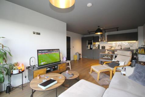 Lounge / Kitchen