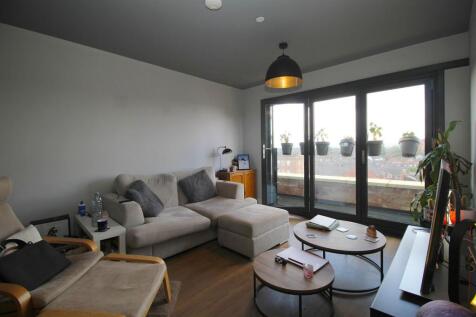 Lounge / Kitchen