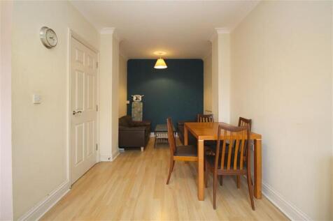 Kitchen / Lounge