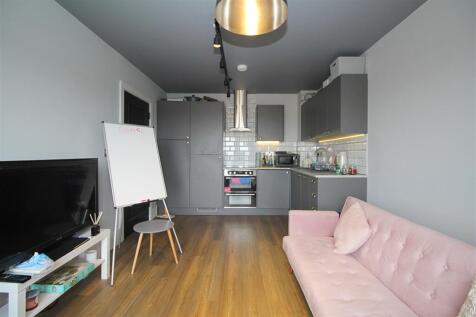 Lounge / Kitchen