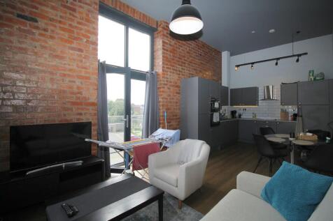 Lounge / Kitchen