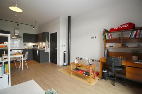 Lounge / Kitchen