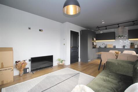 Lounge / Kitchen