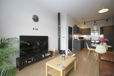 Lounge / Kitchen