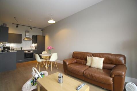 Lounge / Kitchen