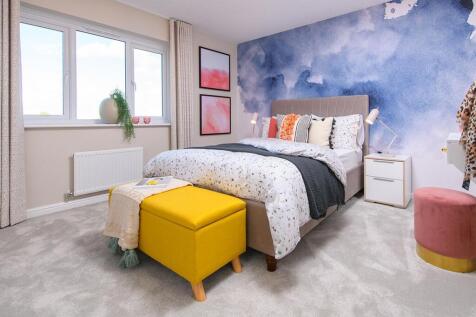 Accommodation for guests with wardrobe space