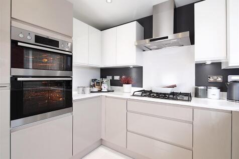 Plenty of room for preparing mealtimes
