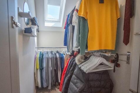 Walk in wardrobe