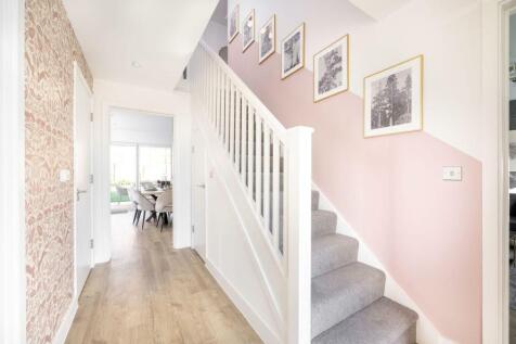 Eden Green - Plot 35 Show