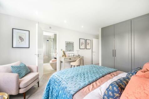 Eden Green - Plot 35 Show