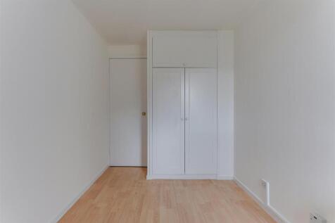 141 Riverside Close-12.jpg