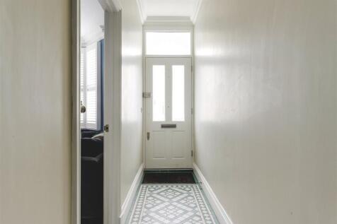 Roding Road-1.jpg