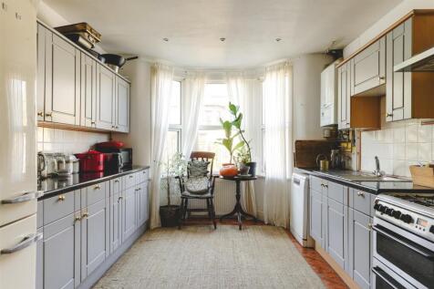 Mildenhall Road-13.jpg