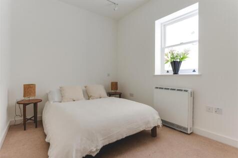 Clissold Crescent-6.jpg