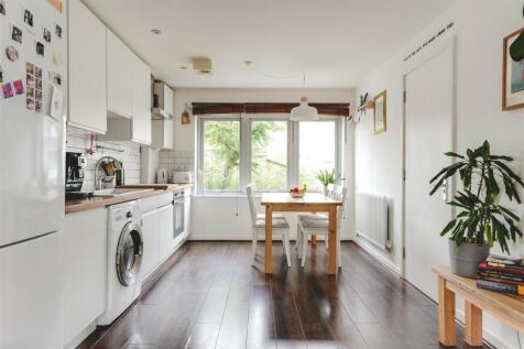 Maple Court-11.jpg