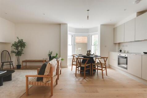 Clissold Close-54.jpg