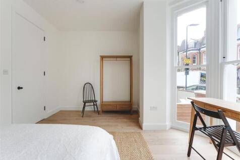 Clissold Close-10.jpg