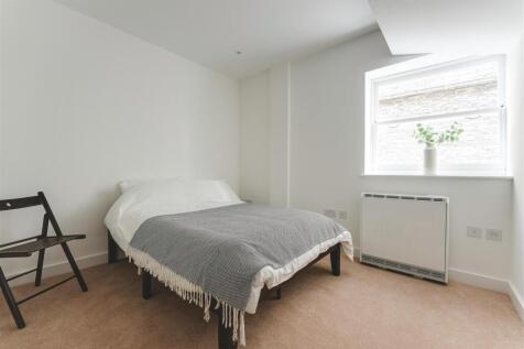 Clissold Close-26.jpg