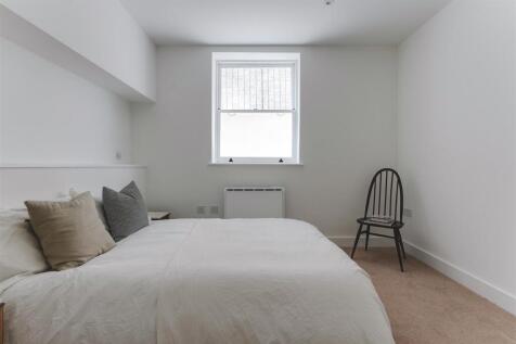 Clissold Close-18.jpg