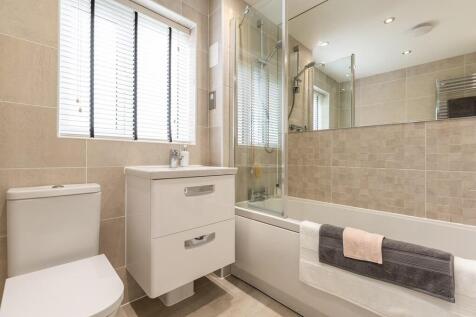 The main bathroom with high quality fixtures and fittings