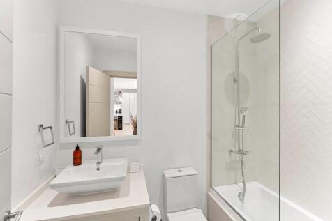 Guest Bathroom 1